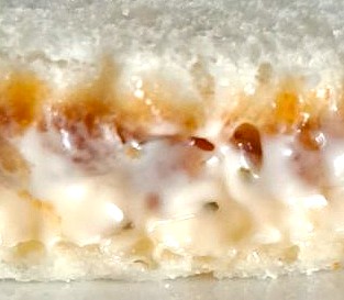 スナックサンド　テリヤキチキン＆タルタル　断面